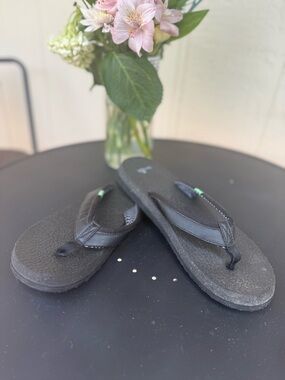 Sanuk Black Flip Flop Sandals Women’s Size 8